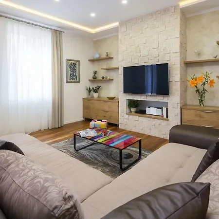 Luxury Luce 스플리트