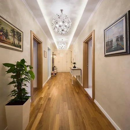 Luxury Luce 스플리트