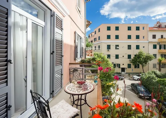 Apartment Luxury Luce